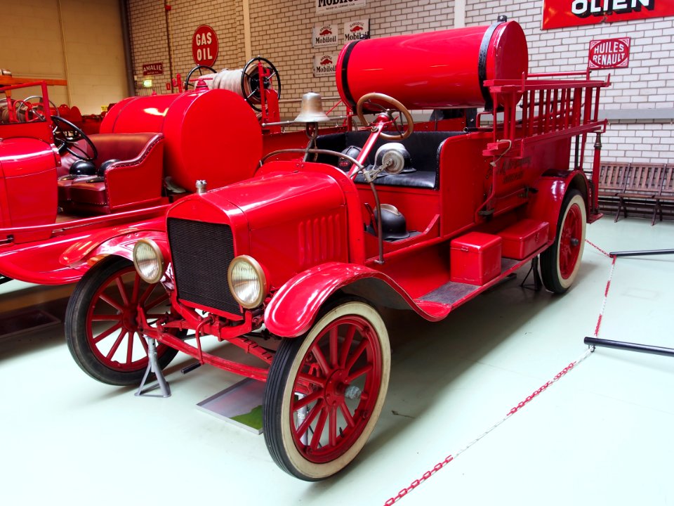 1920_Ford_Model_T_fire_truck_pic9