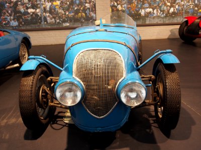 1937_Simca-Gordini,_4_cylinders,_570cm3,_23hp,_125kmh,_photo_2