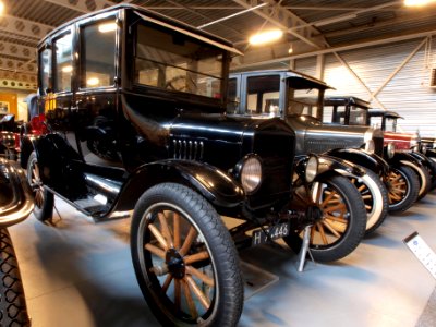 1923_Ford_T_Fordor_Sedan_pic3