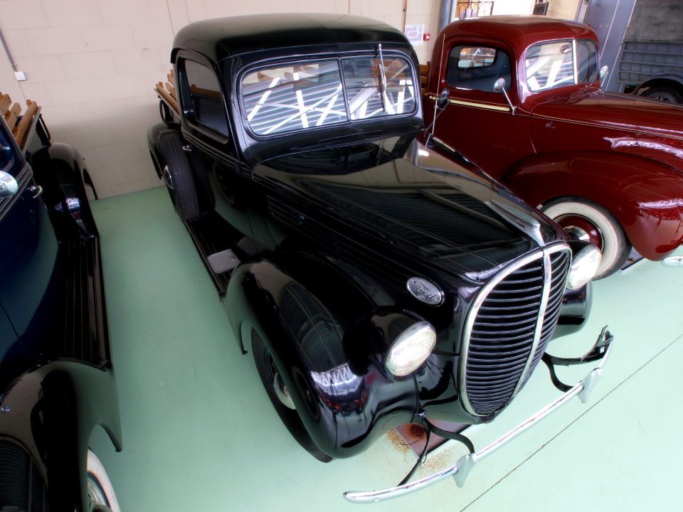 1939_Ford_83_Pickup_pic3