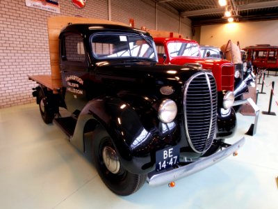 1939_Ford_81-91Y_pic2