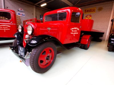 1934_Ford_46-810_with_1951_DAF_trailer_pic4 photo