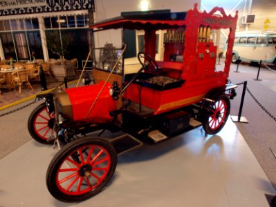1916_Ford_T_with_Calliaphone_organ_pic4