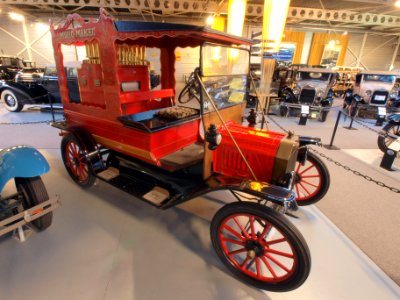1916_Ford_T_with_Calliaphone_organ_pic6