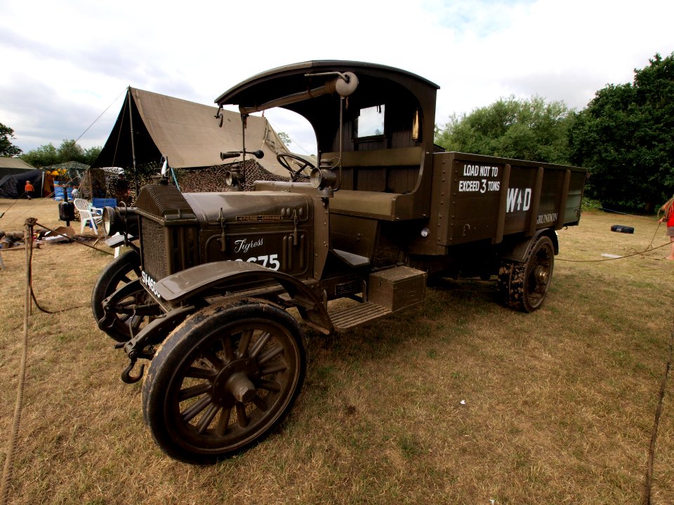 1916_Pierce-Arrow_truck_pic1