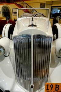 1936_Packard_Twelve_Convertible_Sedan_-_Automobile_Driving_Museum_-_El_Segundo,_CA_-_DSC02250