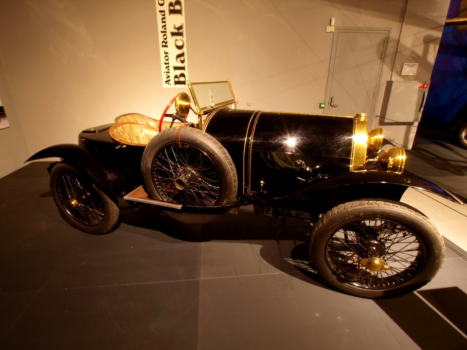 1913_Bugatti_Type_18_SportsTwo_seater_Black_Bess_p2