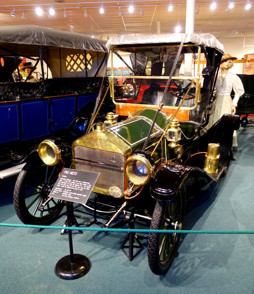 1912_Metz_roadster,_Luray