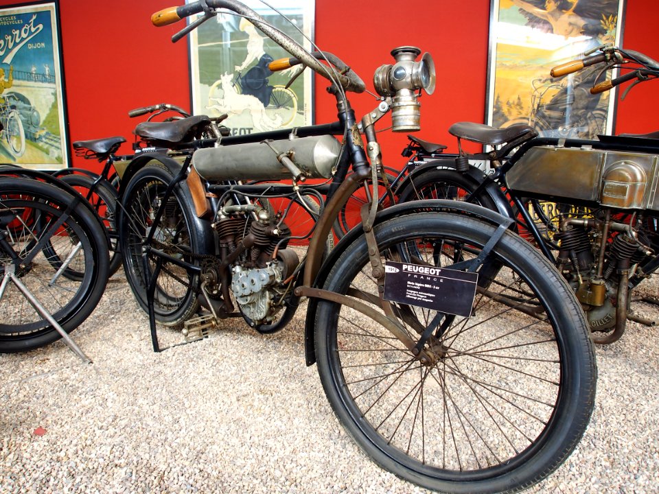1912_PeugeotMD2_-3cv,_Musée_de_la_Moto_et_du_Vélo,_Amneville,_France