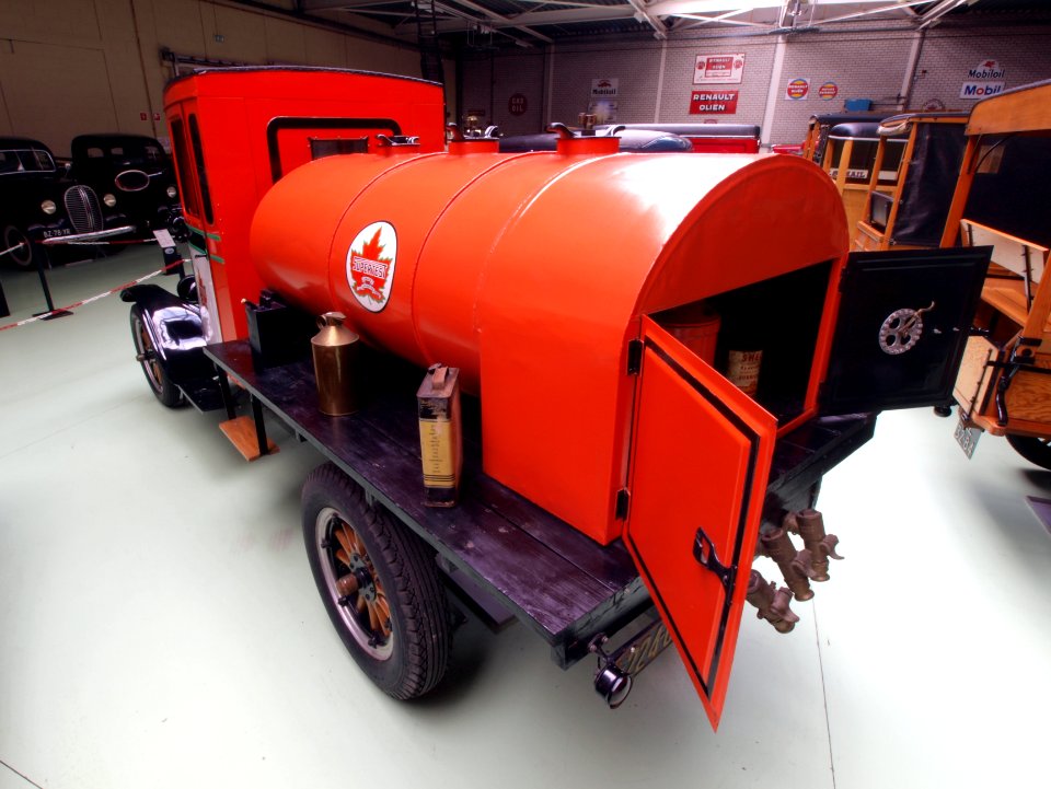 1919_Ford_TT_Tankwagen_pic11