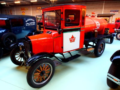 1919_Ford_TT_Tankwagen_pic1