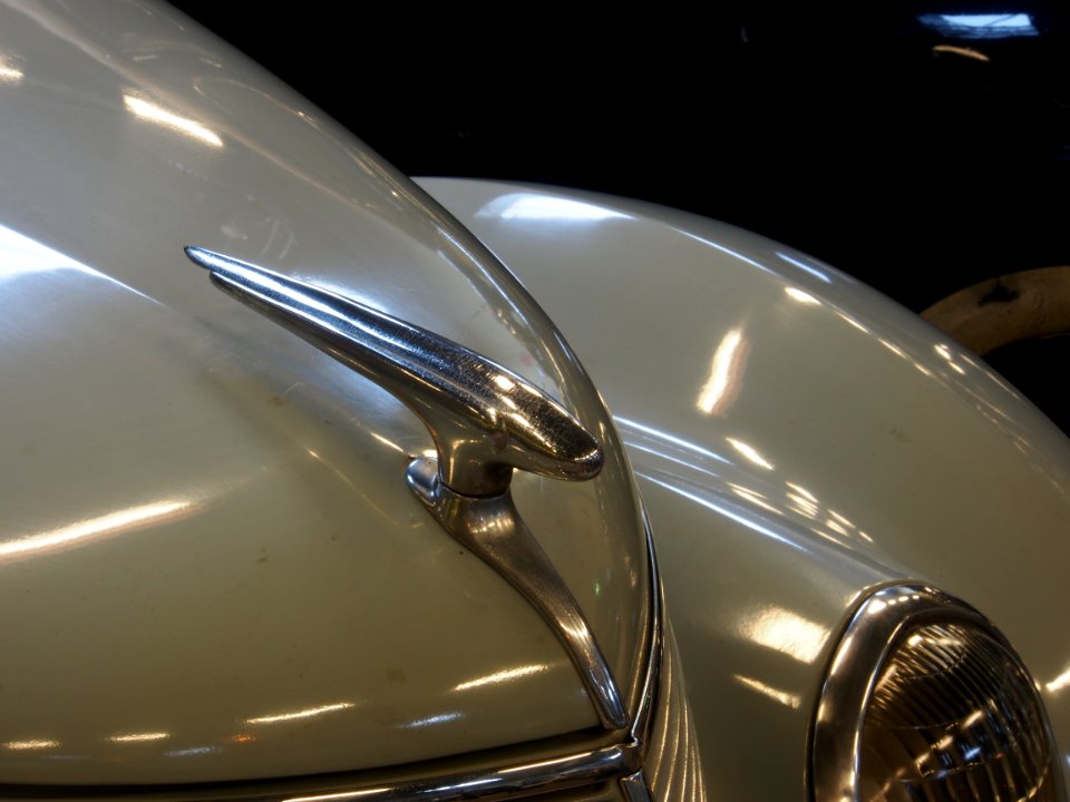 1937_Ford_760_B_pic4