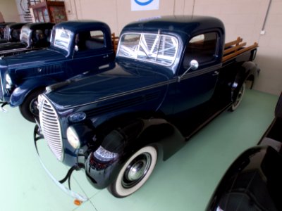 1938_Ford_830_Pickup_pic2