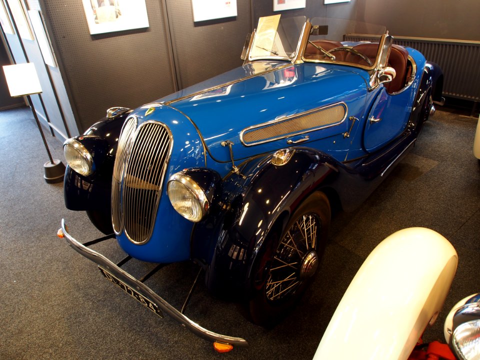 1934_DKW_F4_IHLE_Roadster_pic10