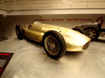 1938_Mercedes_Benz_W154_pic1