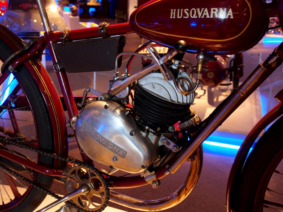 1938_Husqvarna_motorcycle_pic2_Teknikens_och_Sjöfartens_hus,_Science_and_Maritime_House