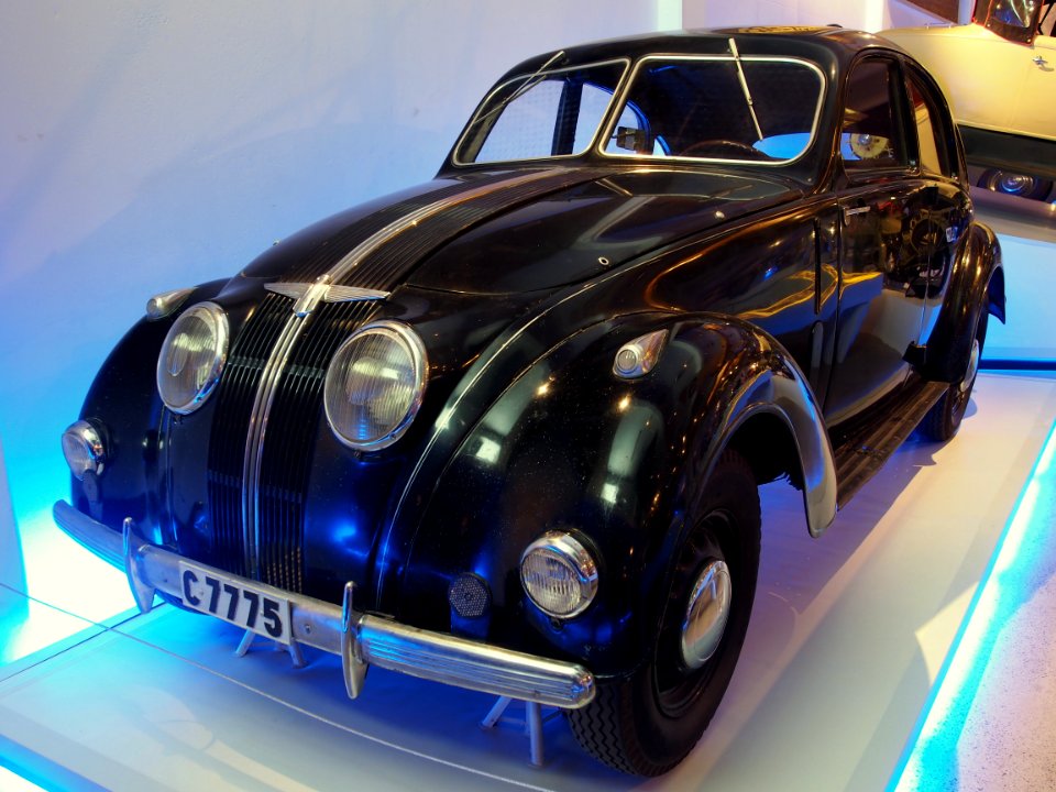 1938_Adler_Autobahn_pic2_Teknikens_och_Sjöfartens_hus,_Science_and_Maritime_House