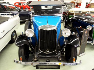 1935_Armstrong_Siddeley_Twelve_Tourer,_12hp,_1434cc,_90kmh_pic2