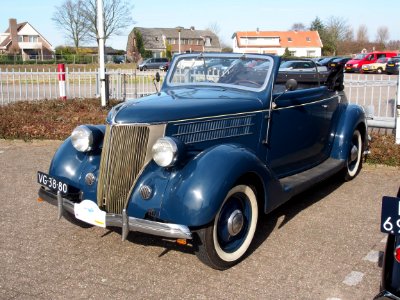 1936_Ford_68_pict2