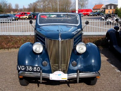 1936_Ford_68_pict1