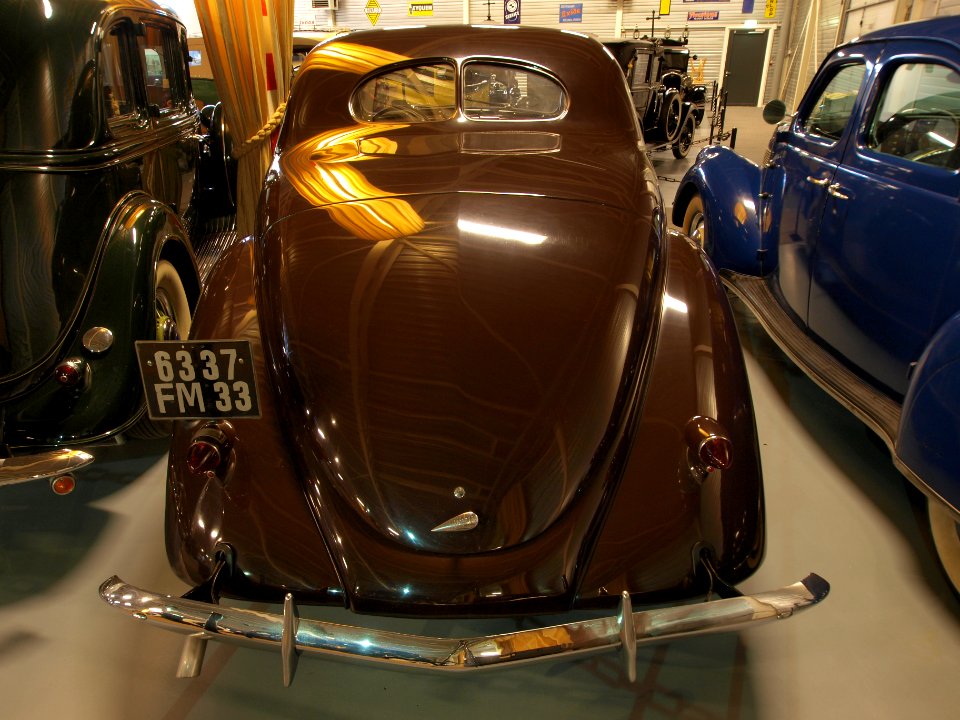 1937_Lincoln_720_Zephyr_Coupé_pic8