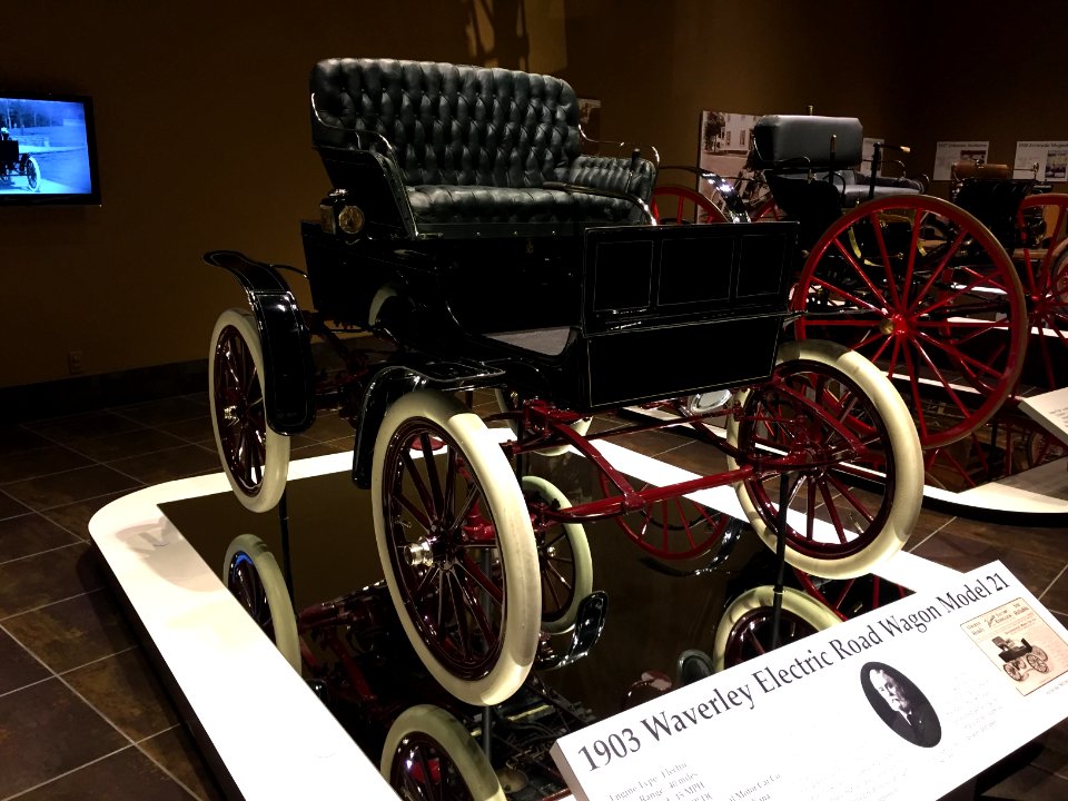 1903_Waverley_Electric_Road_Wagon_Tellus_Science_Museum,_Jan_2017