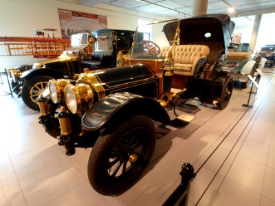 1917_Pierce_Arrow_Model_38_Park_Phaeton_p1