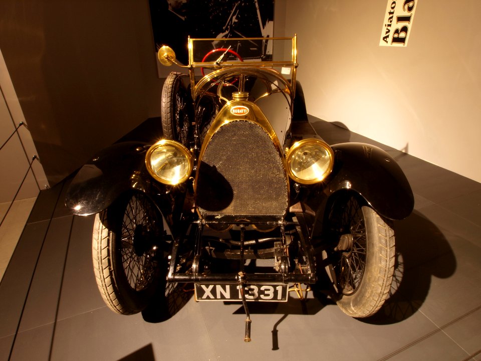 1913_Bugatti_Type_18_SportsTwo_seater_Black_Bess_p1