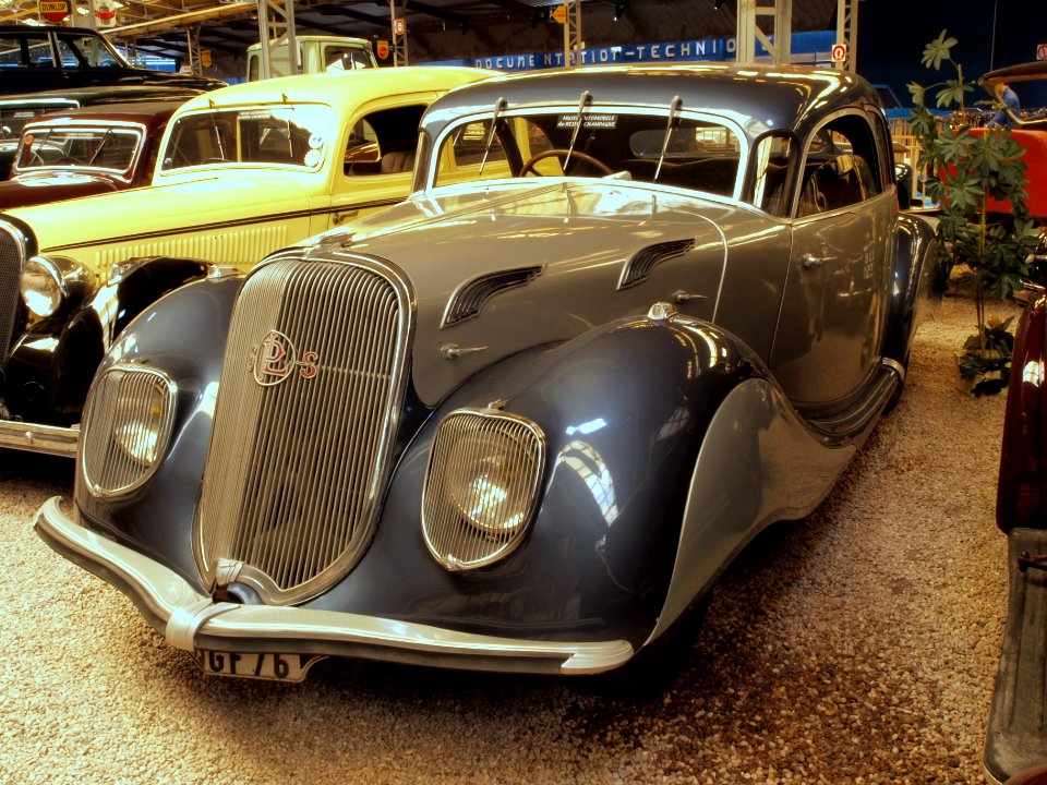 1936_Panhard_et_Levassor_Dynamic_130,_X76_pic1
