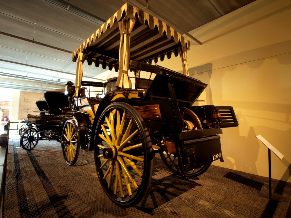 1895_Benz_5-HP_Phaeton