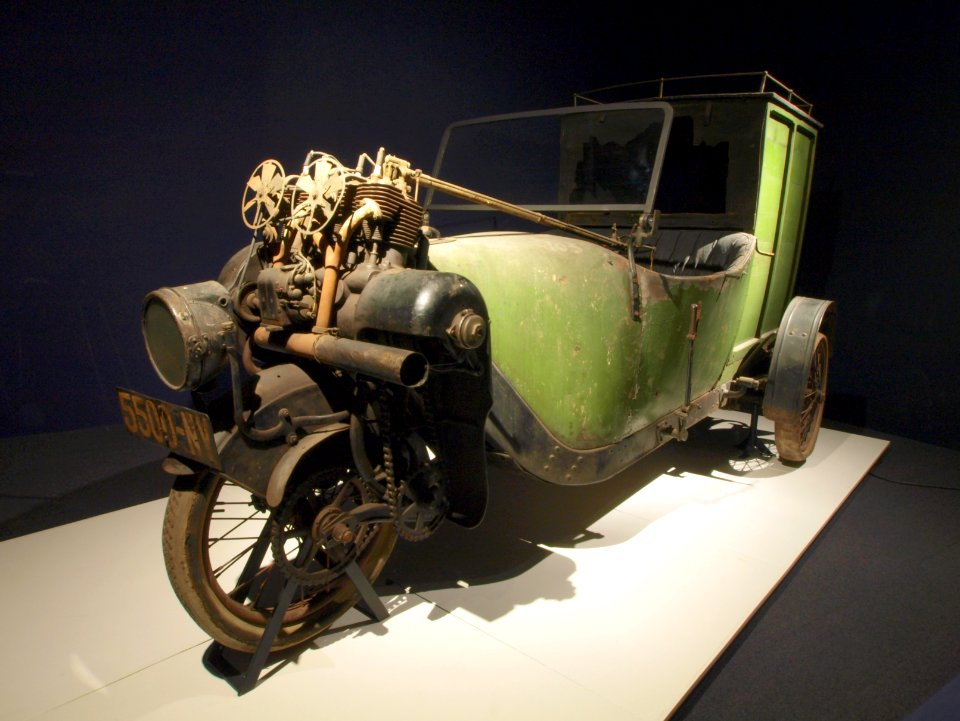 1912_Phänomobil_Van_photo2