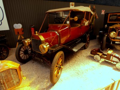 1913_Ford_T_pic2