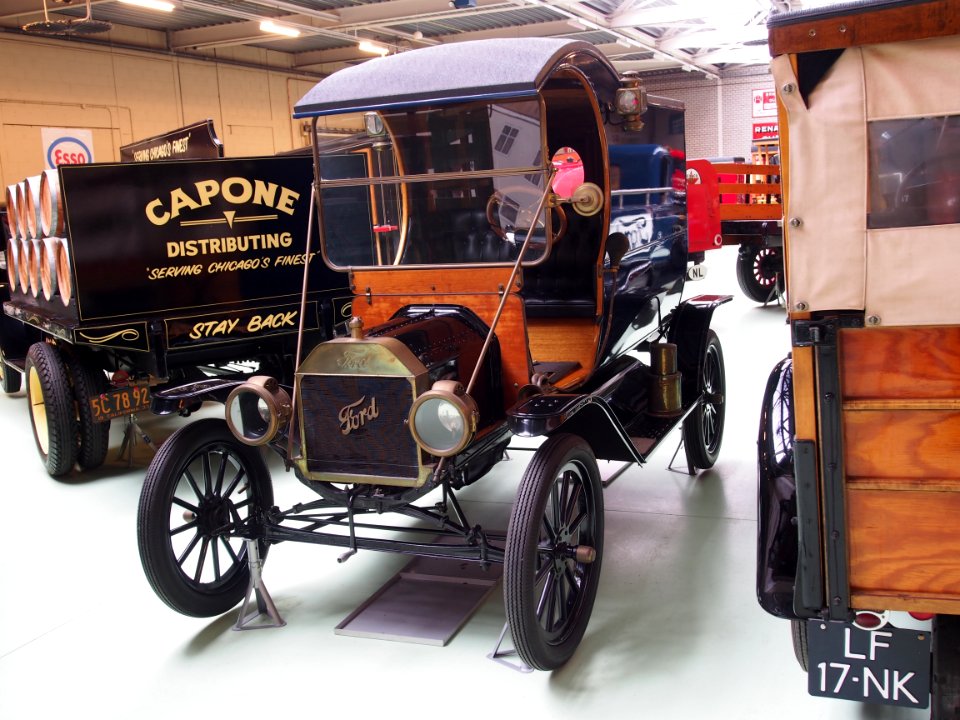 1912_Ford_Model_T_Delivery_Car_pic7