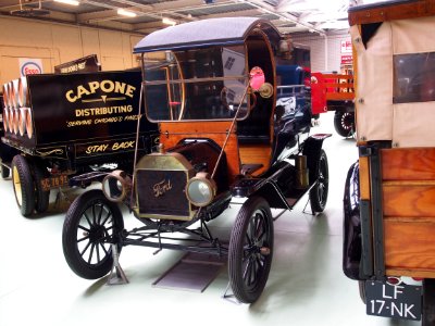 1912_Ford_Model_T_Delivery_Car_pic7