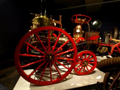 1875_Thirion_Modèle_No.2_Horse_drawn_Fire_engine