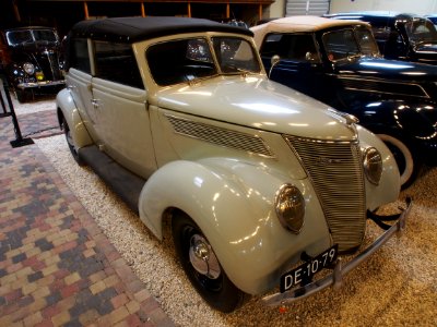 1937_Ford_760_B_pic11