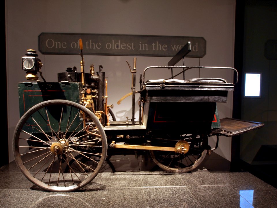 1887_De_Dion-Bouton_et_Trépardoux_steam_quadricycle