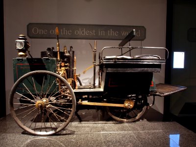 1887_De_Dion-Bouton_et_Trépardoux_steam_quadricycle