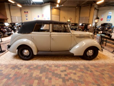 1937_Ford_760_B_pic6