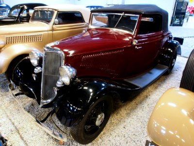 1934_Ford_760_pic1