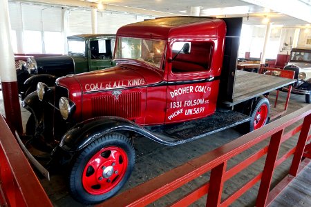 1934_Ford_truck_-_Eureka_-_Hyde_Street_Pier_-_San_Francisco,_CA_-_DSC02089