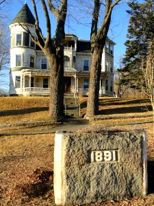 1881_Stone_-_Warren,_MA_-_DSC04715