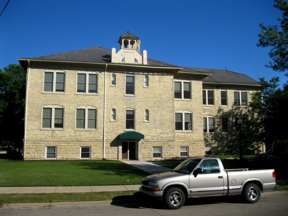 1892_building,_Edgerton_Public_Grade_Schools