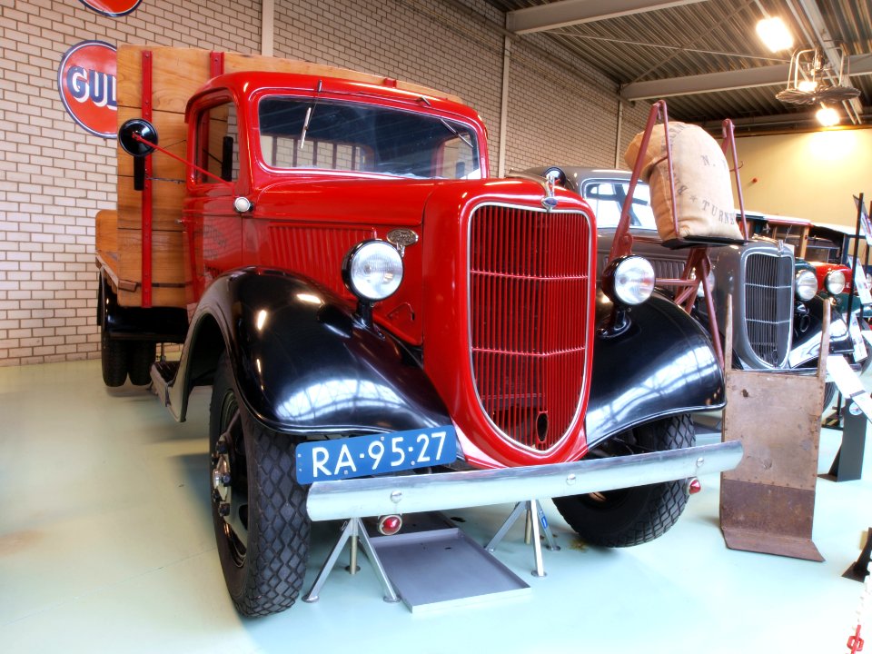 1936_Ford_51_950_pic2