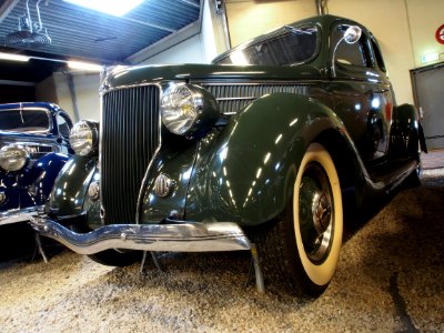 1936_Ford_68_5_Window_Coupé_pic1
