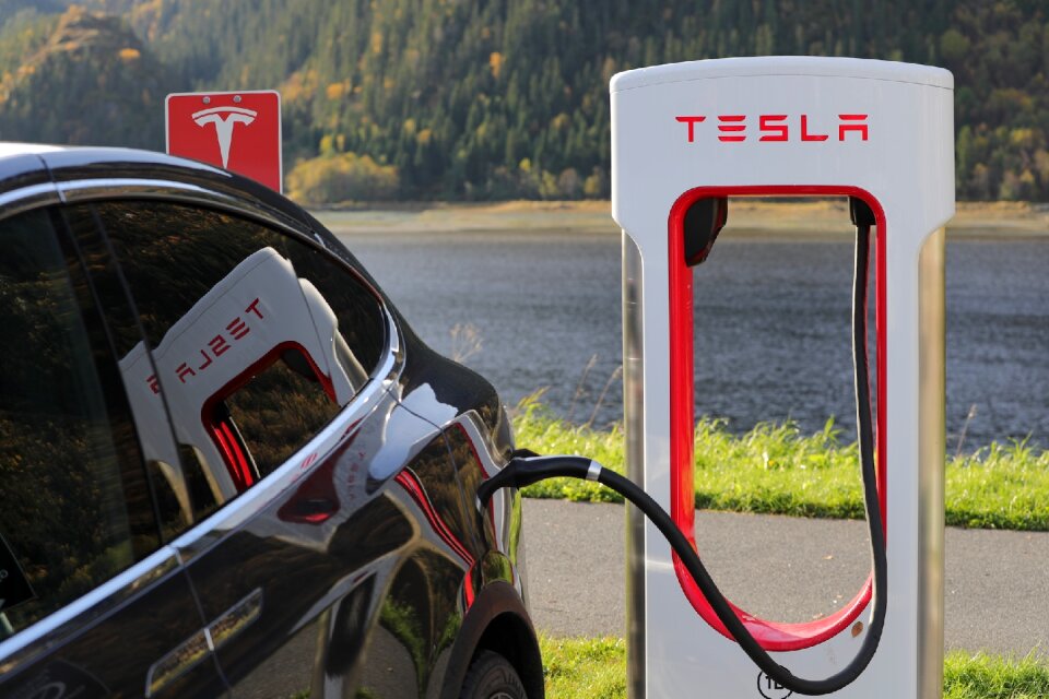Supercharger transportation automobile