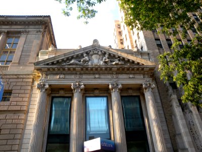 181_Montague_St_bank_jeh