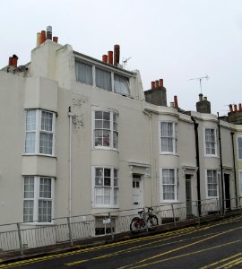 18–20_Regent_Hill,_Brighton_(NHLE_Code_1380818)_(July_2010)