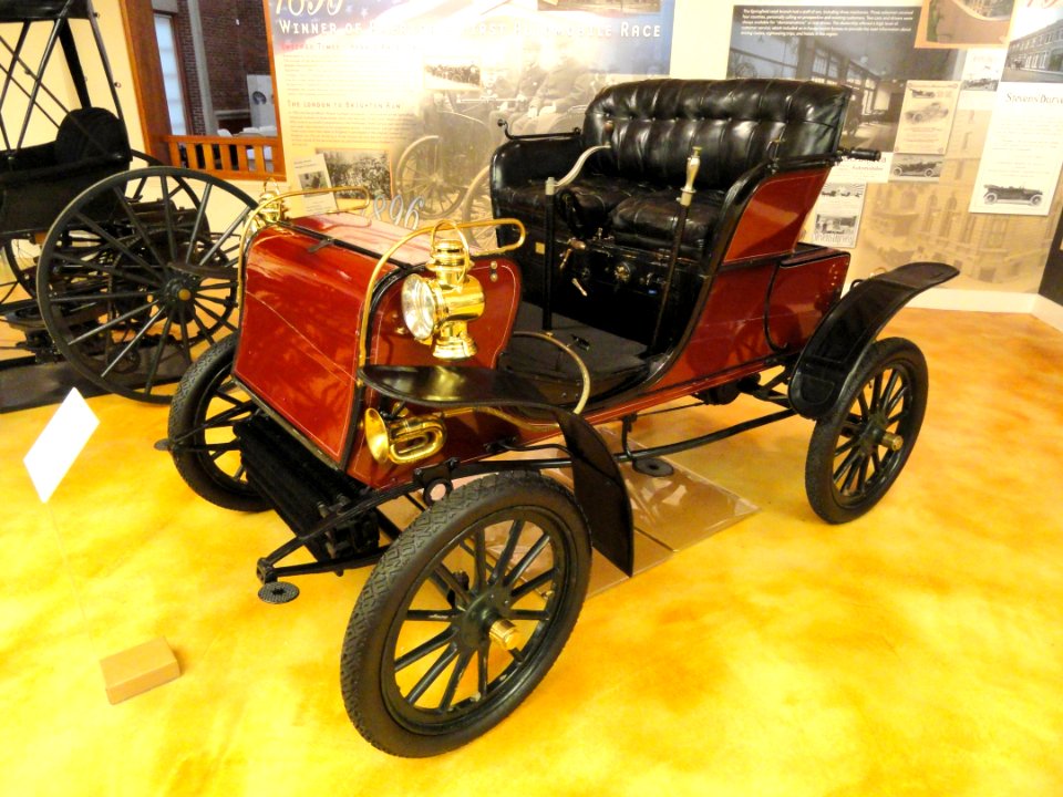 1903_Stevens-Duryea_Model_L_Stanhope_-_Lyman_&_Merrie_Wood_Museum_of_Springfield_History_-_DSC04162