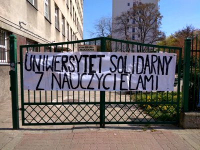 18-04-2019_Wydział_Psychologii_UW,_poparcie_dla_strajku_nauczycieli